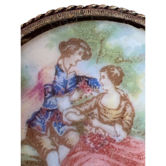 Vintage Porcelain Transferware Brooch Courting Couple Gold Tone Round Estate 1.5 - Picture 3 of 7